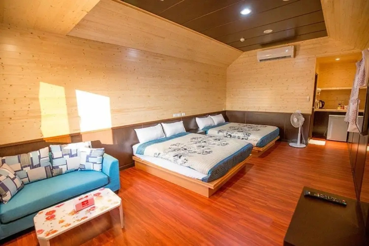Standard Quadruple room with balcony