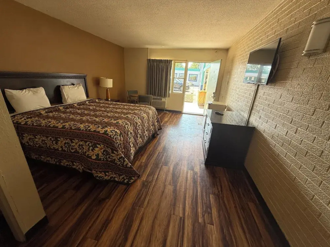 Economy Inn