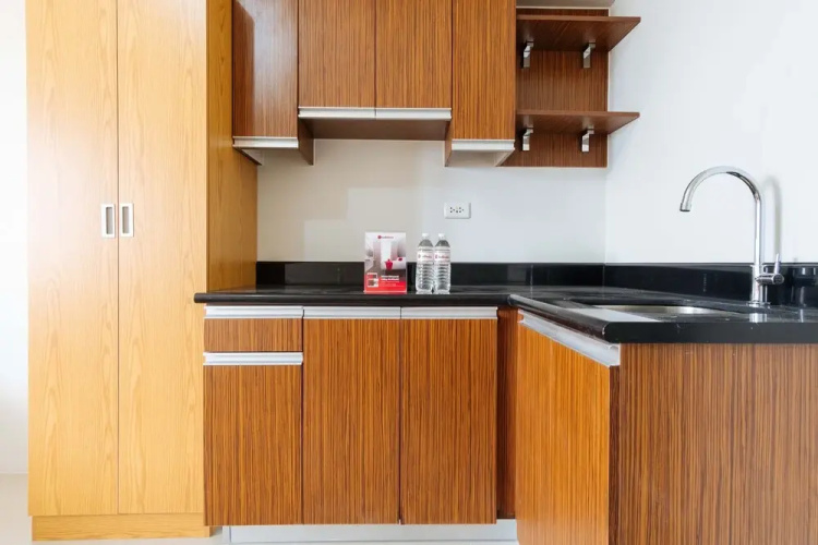 RedDoorz Plus @ Silk Residences Sta. Mesa
