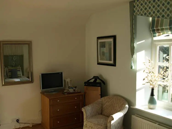 Old Hall Accommodation - Guest House