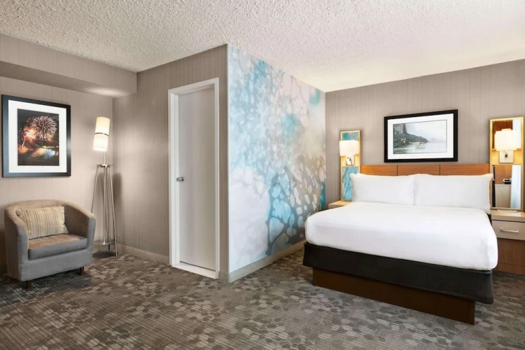 Double room with city view