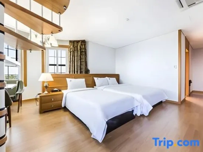 Twin Suite