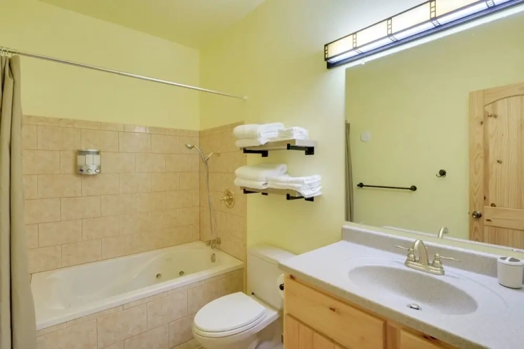 3 Bedrooms Cottage
