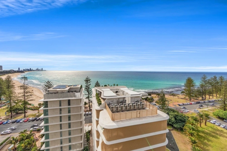 1 Bedroom Luxury Apartment with balcony and with ocean view