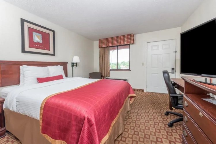 Days Inn Bloomington