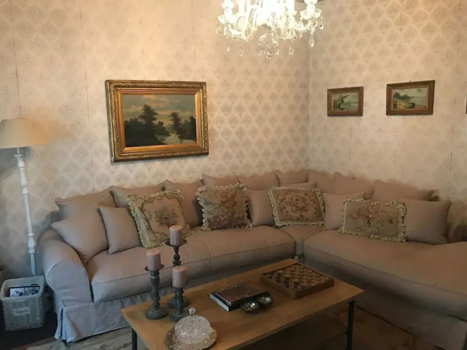 B&B House and Garden
