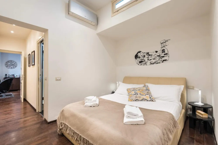 Art Gallery Apartment in Florence