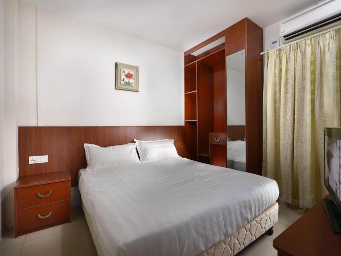 3 Bedrooms Apartment