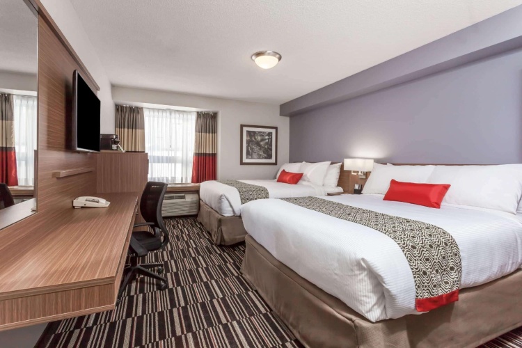 Deluxe Quadruple room