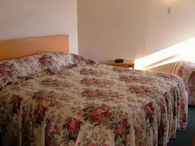 Motel Six