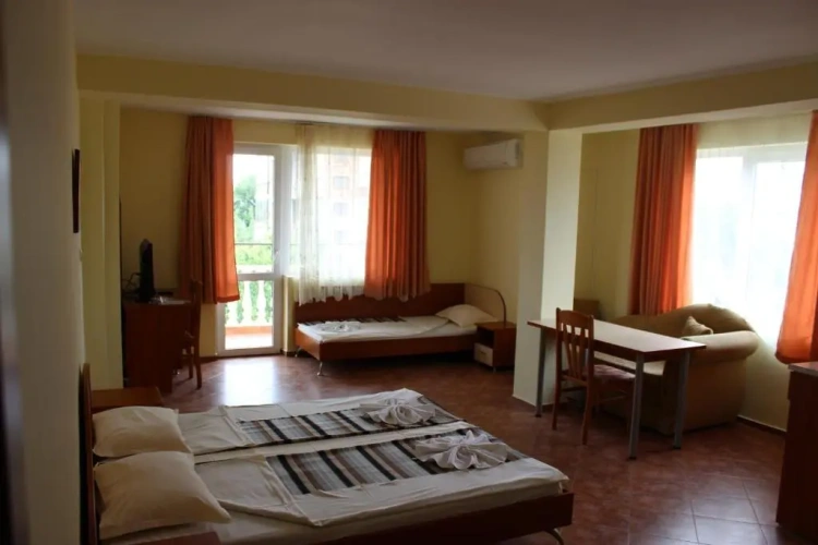Deluxe Studio with balcony