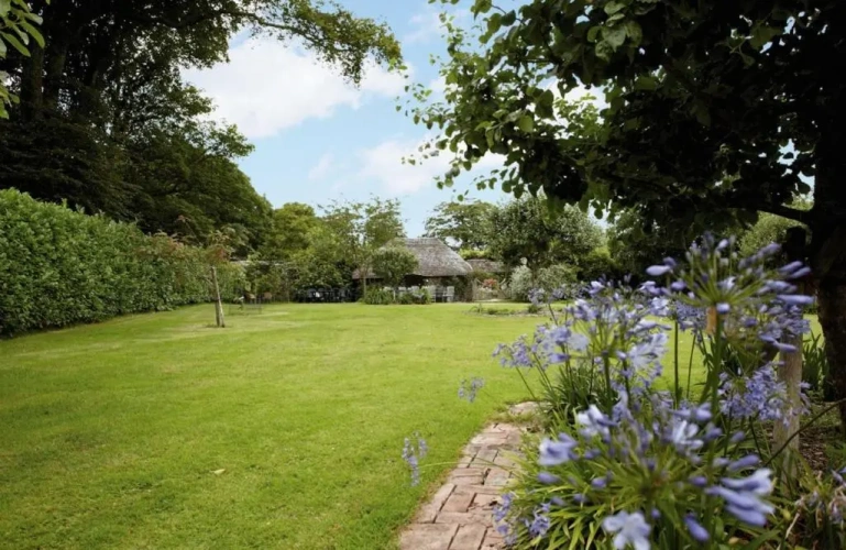Double Cottage