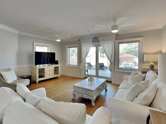 3 Bedrooms Standard room with balcony