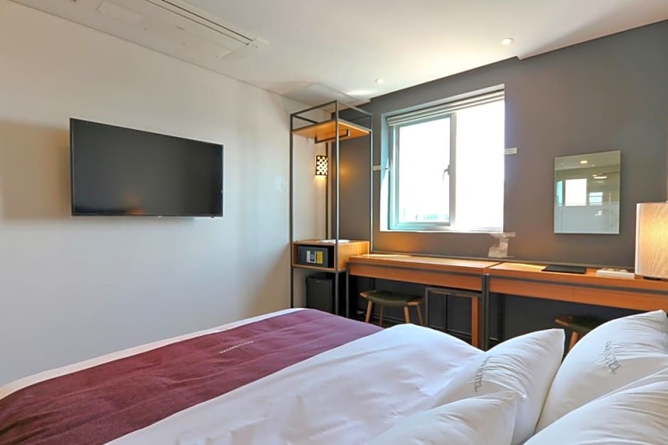 Standard Double room with view