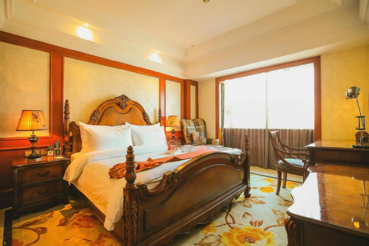 Huaxia Hotel