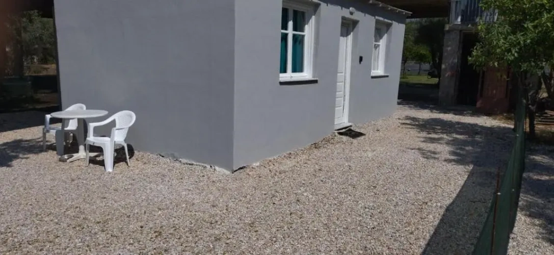 2 Bedrooms Cottage