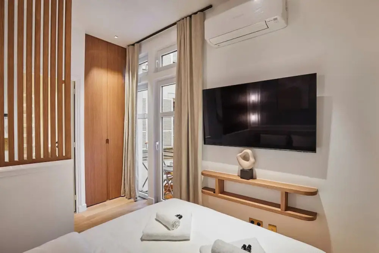 Sublim 1bdr AC Arc de Triomphe Champs Elysees by Studio Prestige