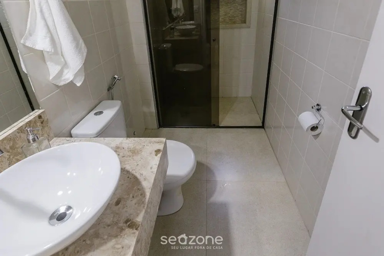 WTE - Resort-style Condominium 100m From the Beach