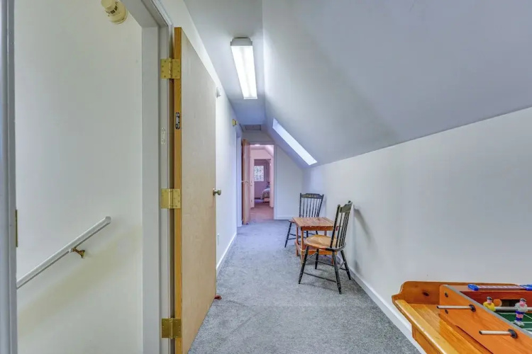 Spacious Ludlow Hideaway < 1 Mi to Okemo Mountain!