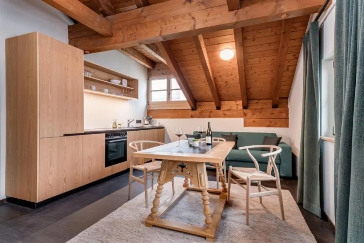 2 Bedrooms Apartment