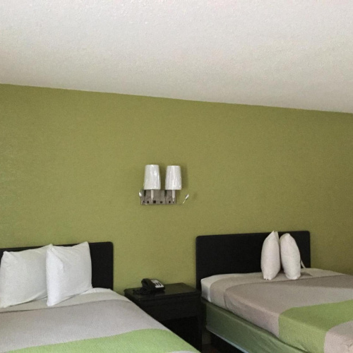 Motel 6 Augusta, KS