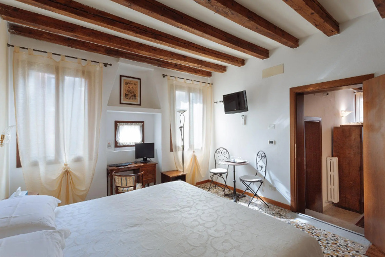 Locanda Art Deco