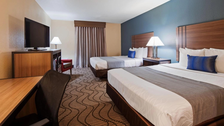 Best Western Plus Heritage Inn photo 6