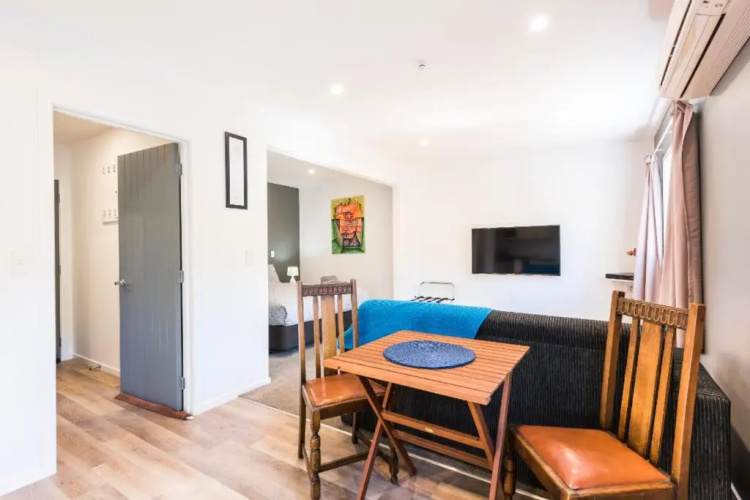 Modern Private Apartment