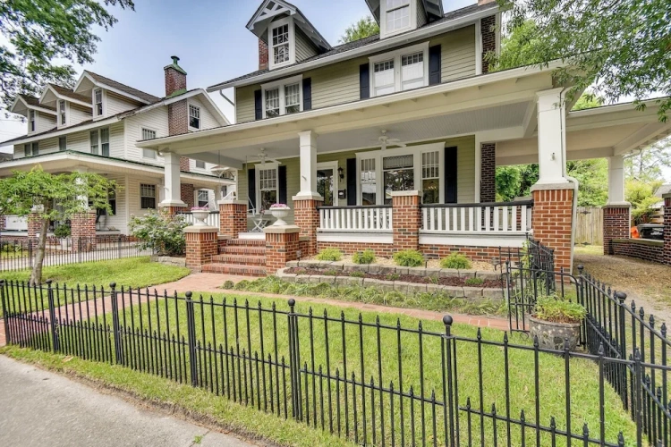 3 Bedrooms Cottage