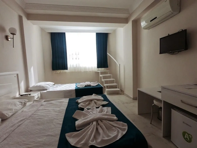 Standard Triple room with balcony