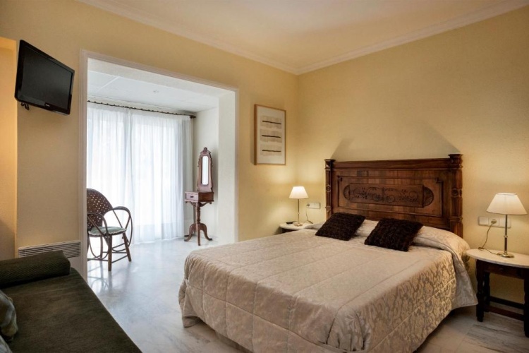 Superior Triple room