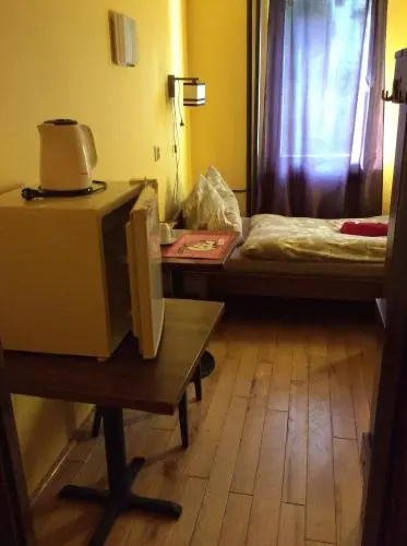 Mika Rooms
