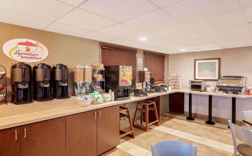 Super 8 by Wyndham Kapuskasing photo 16