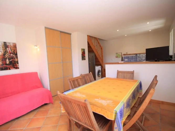 2 Bedrooms Villa
