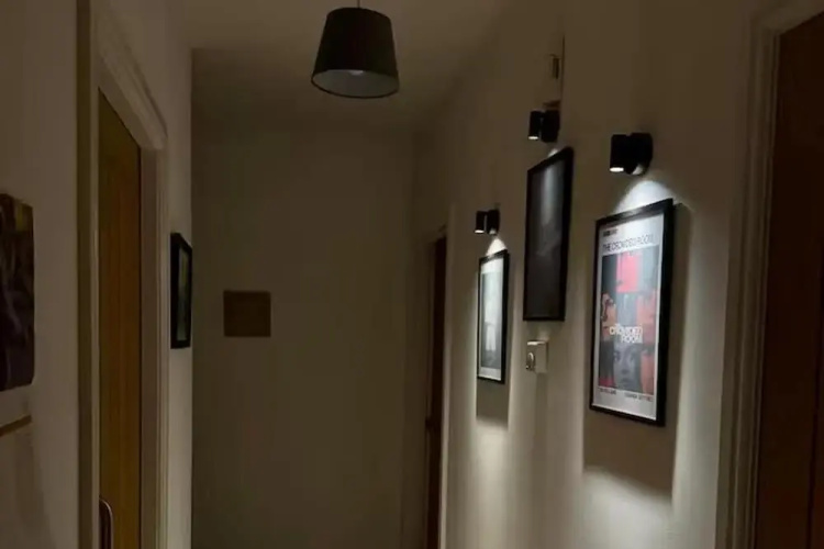 1 Bed Flat - Sleeps 2 - Parking - Wifi