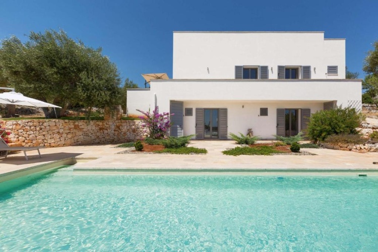 3 Bedrooms Villa