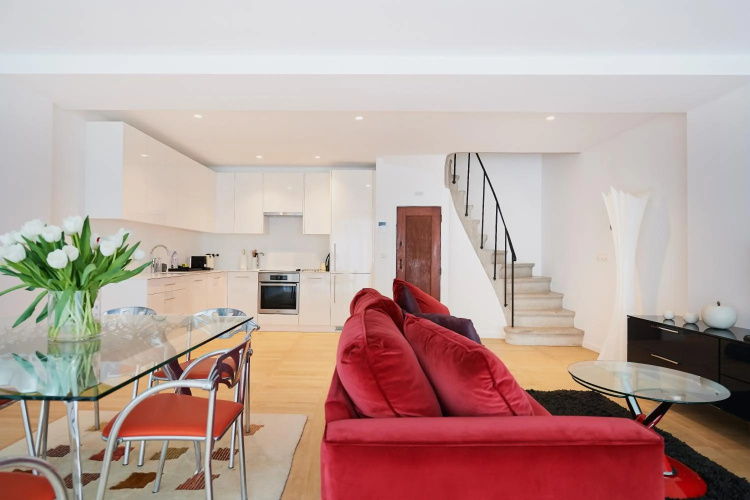 B&B Suites 124