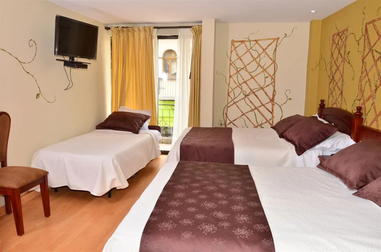 Hotel Campanario
