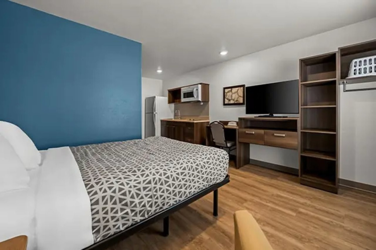 Woodspring Suites Loves Park Rockford - Rockford, IL