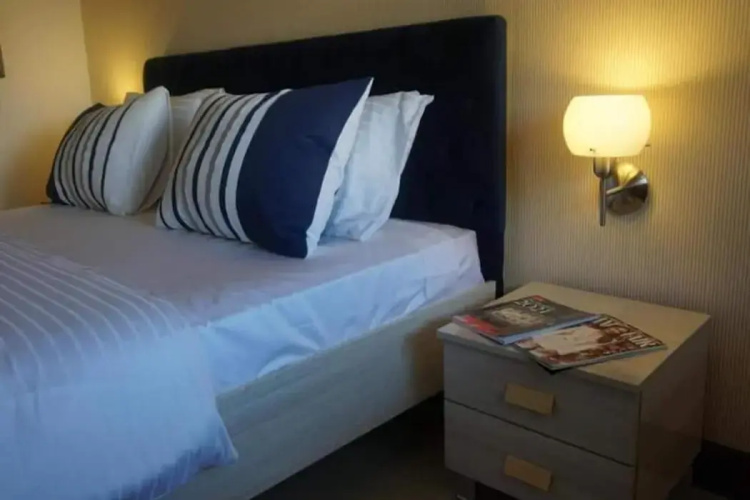Airport Hotel