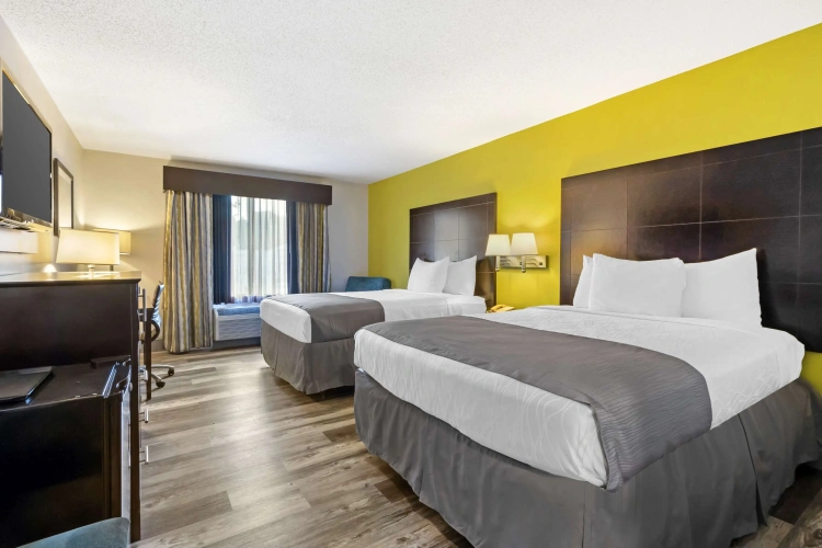 Standard Quadruple room
