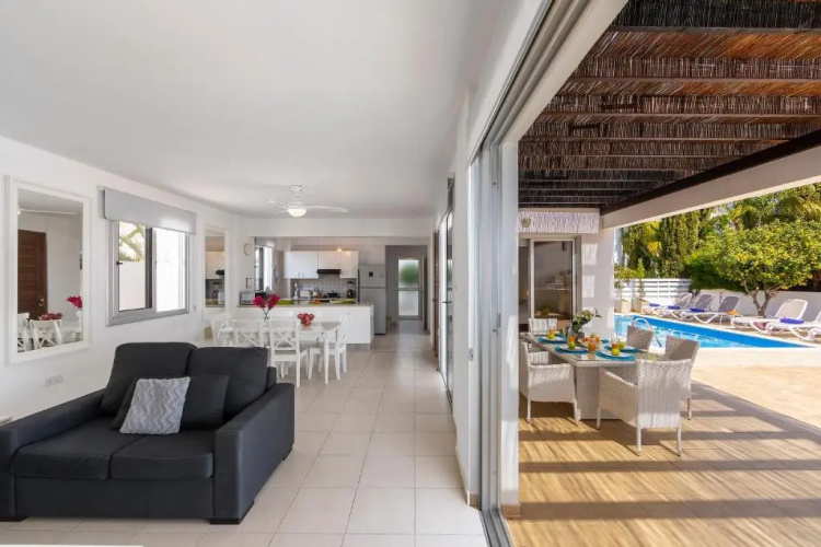 Protaras Sapphire Seaside Villa