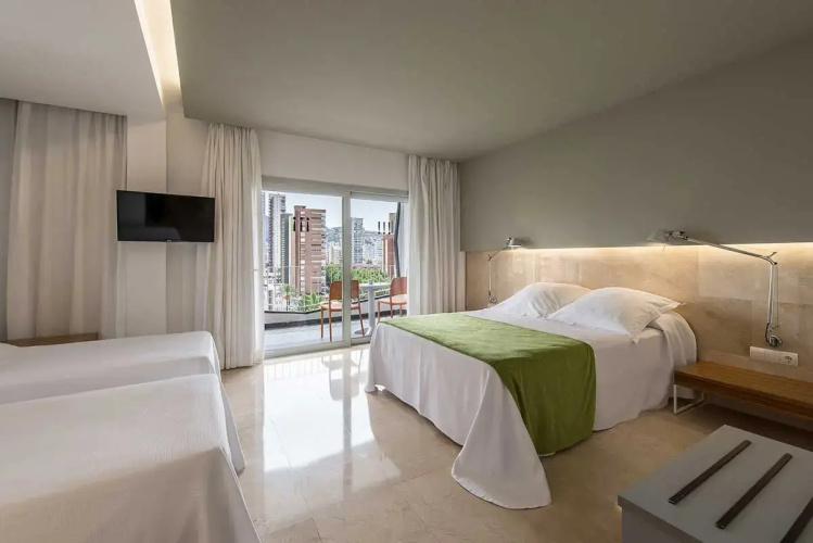 Belroy Hotel and Apartments