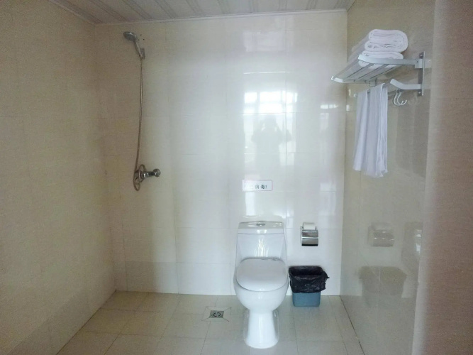 Lvshun Hot Spring Holiday Hotel