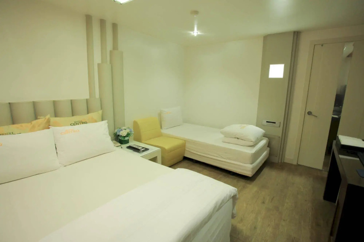 Hotel 28