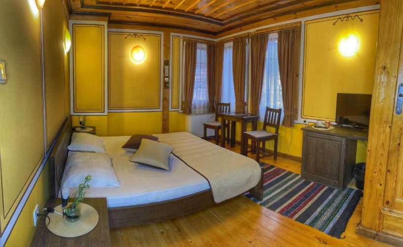 Standard Double room with mountain view
