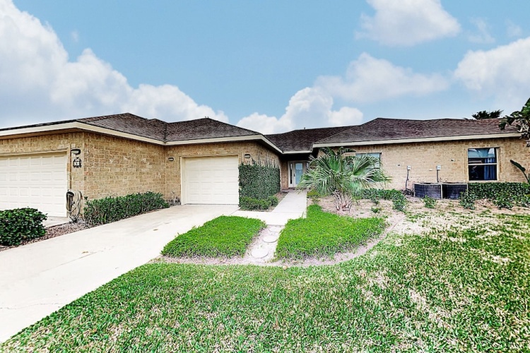 Lovely Laguna Vista Getaway W/ Pools & Tennis 2 Bedroom Home