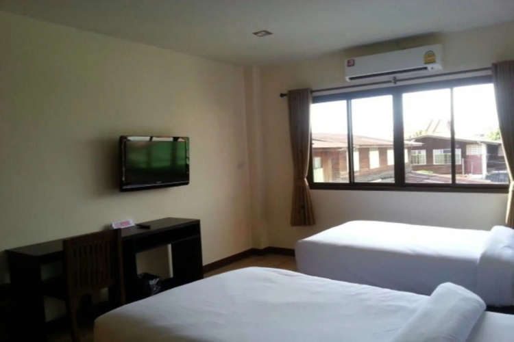Ponburi Hotel
