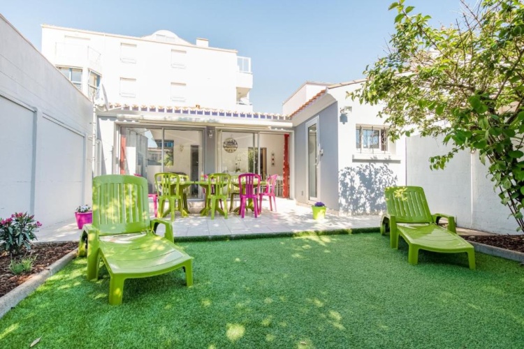 2 Bedrooms Cottage