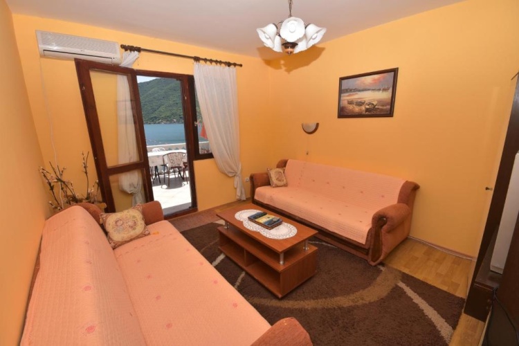2 Bedrooms Apartment with view